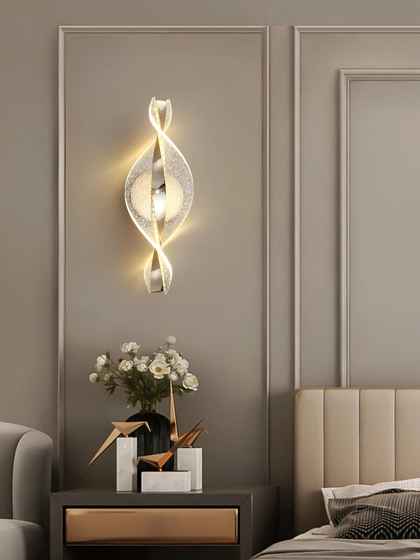 Acrylic 1pc Gold/Black Modern Wall Sconce for Hallways, Bedrooms and other Home Decor, LED Outdoor Wall Sconce