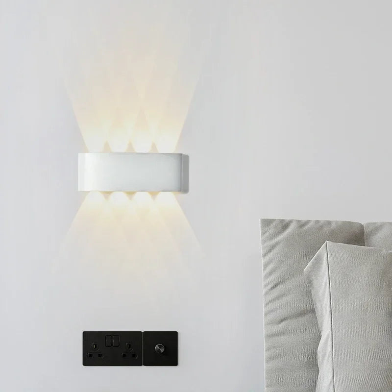 IP65 Αδιάβροχο Φωτιστικό Τοίχου Μοντέρνα LED Φωτιστικά Τοίχου για Εξωτερικό Κήπο Απλίκα Διακόσμηση Σαλονιού Φόντο Μαύρος Προβολέας Φωτισμού