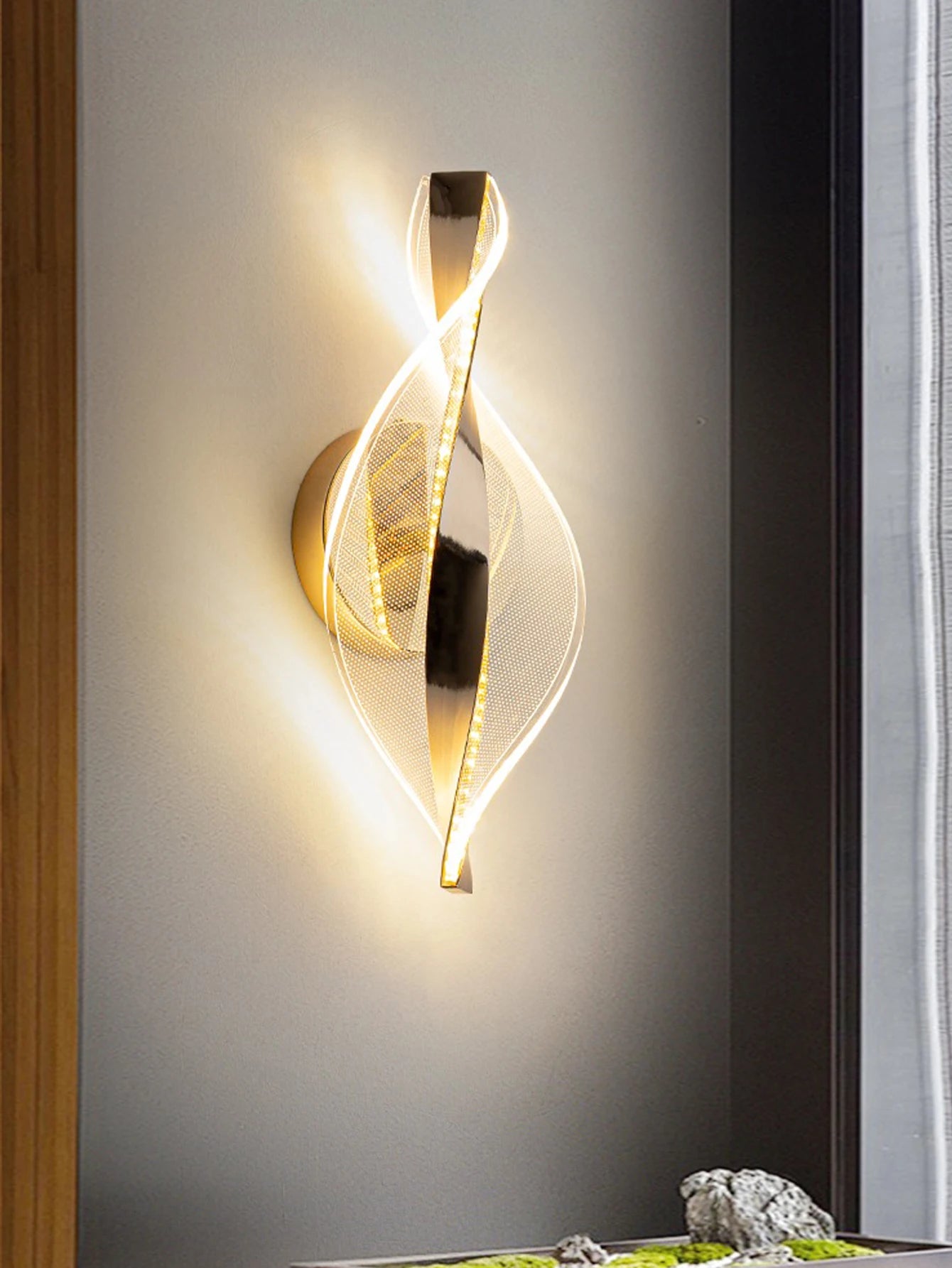 Acrylic 1pc Gold/Black Modern Wall Sconce for Hallways, Bedrooms and other Home Decor, LED Outdoor Wall Sconce